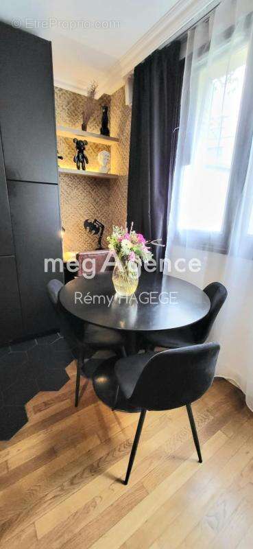 Appartement à COURBEVOIE