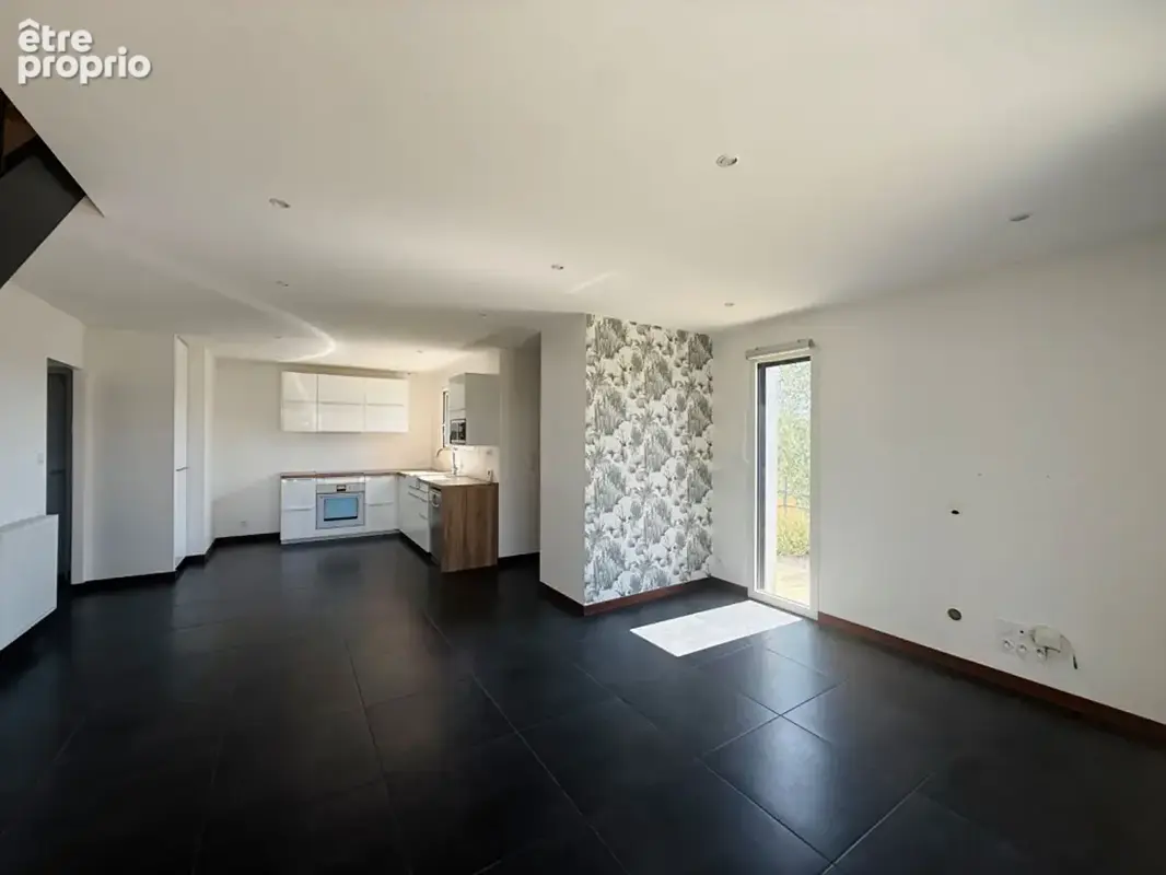 Vitre - maison - vendu - photo 2