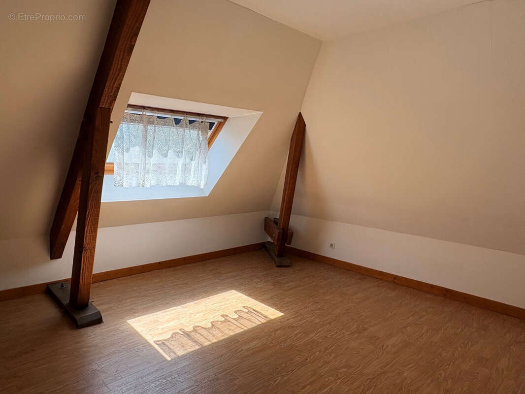 Maison à COUSSAC-BONNEVAL