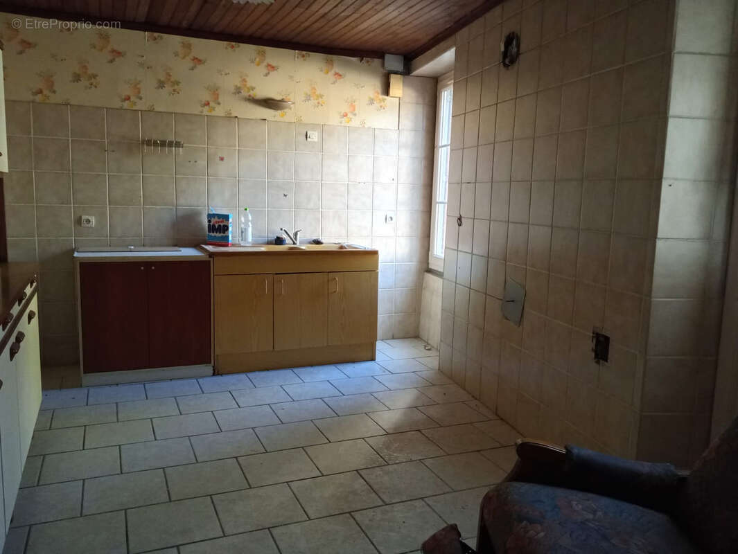 Maison à SURY-EN-VAUX