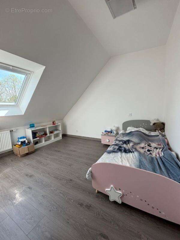 NOUVEAUTÉ – Maison de caractère rénovée de 183 m² avec fort potentiel - photo 14
