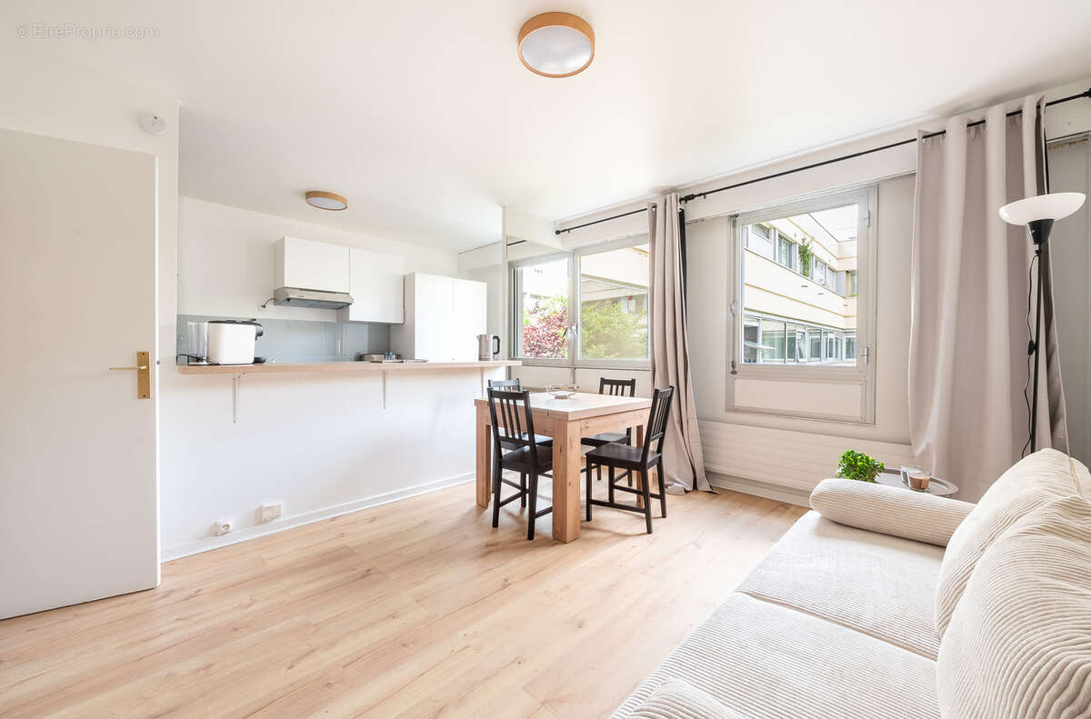 Appartement à PARIS-6E