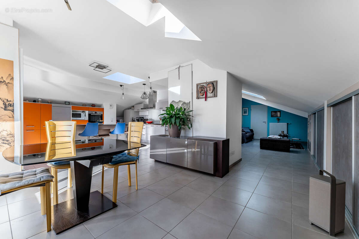 Appartement à TASSIN-LA-DEMI-LUNE