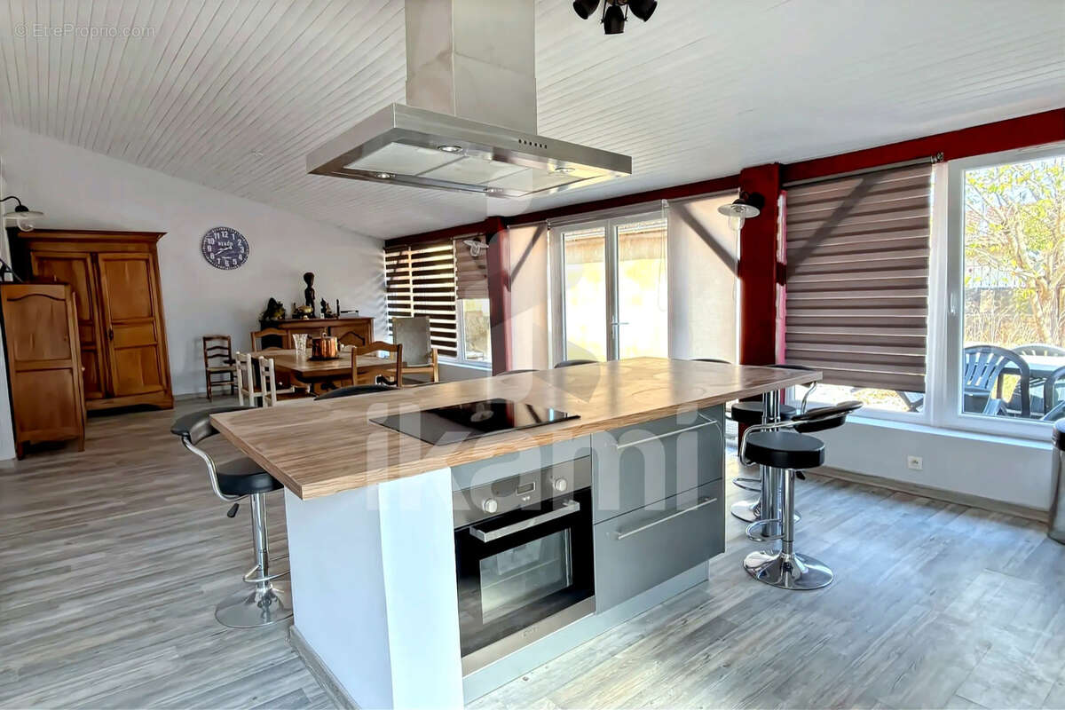 Appartement de caractère avec terrasse de 150 m2 en plein cœur de Bergerac - photo 6