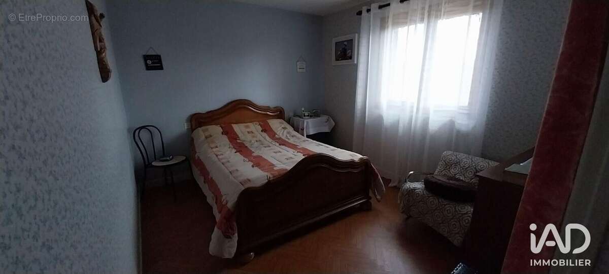 Photo 7 - Commerce à LA GOUTELLE