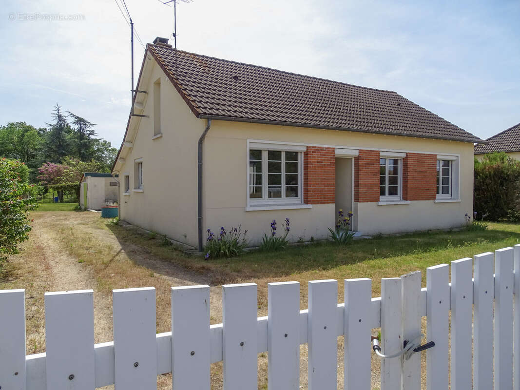 Maison à CHATRES-SUR-CHER