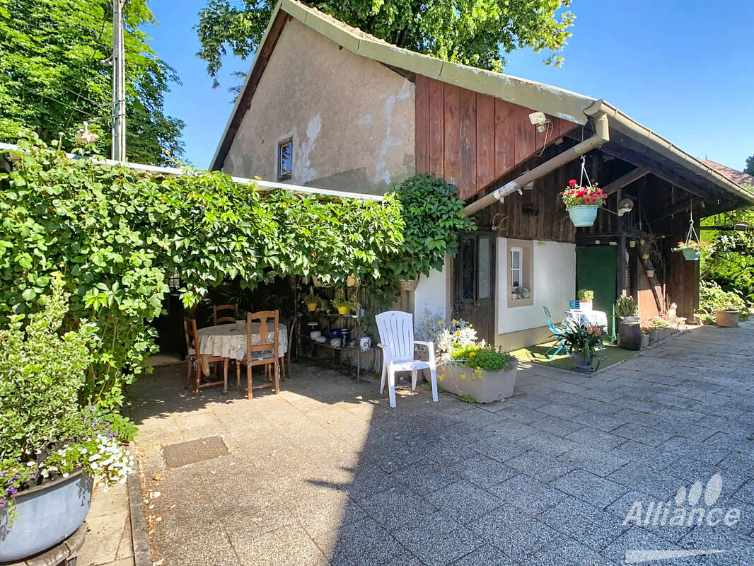 Belle maison pierre rénovée avec piscine et dépendances - photo 7