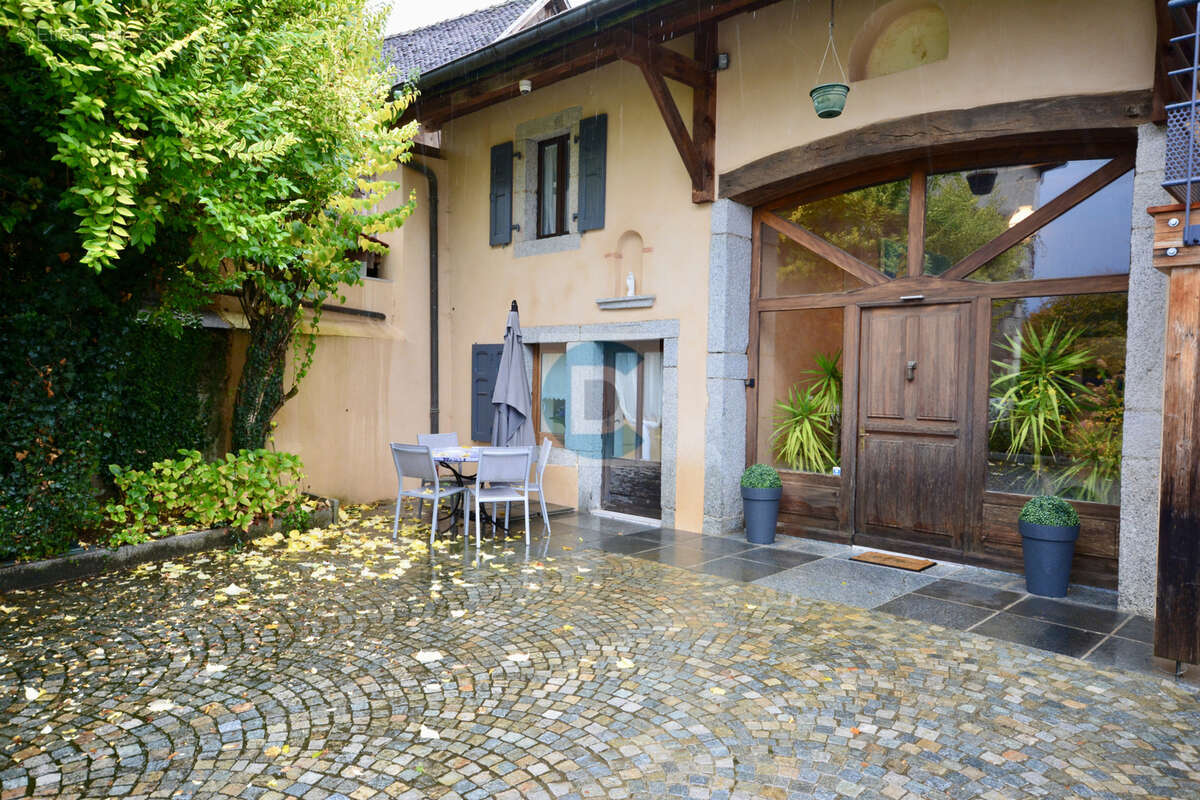 Maison à CORNIER