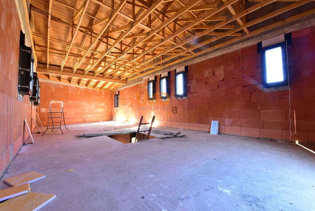 Maison neuve à terminer - photo 7