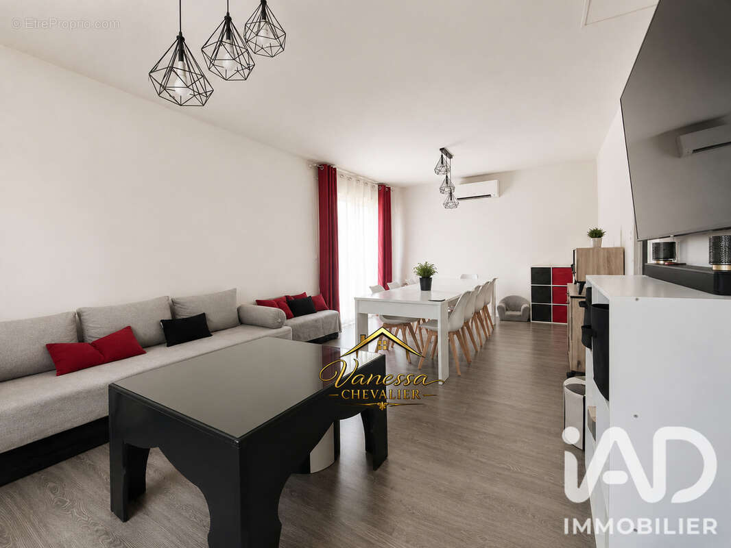 Maison 193 m² à Saint-Pantaleon-Les-Vignes  - photo 4