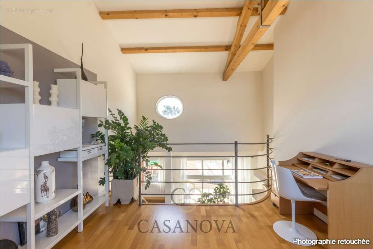 Villa contemporaine avec piscine et jardin paysager au nord de Montpellier - photo 13