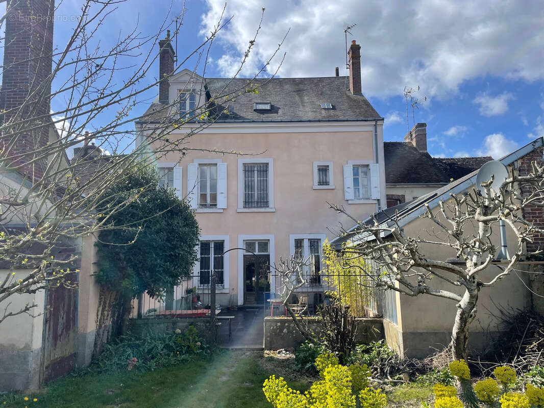 Maison à NOGENT-LE-ROTROU