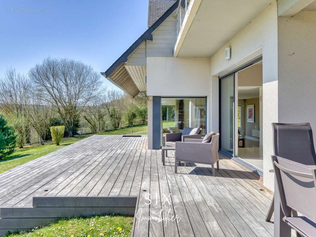 Maison à PONT-L&#039;EVEQUE