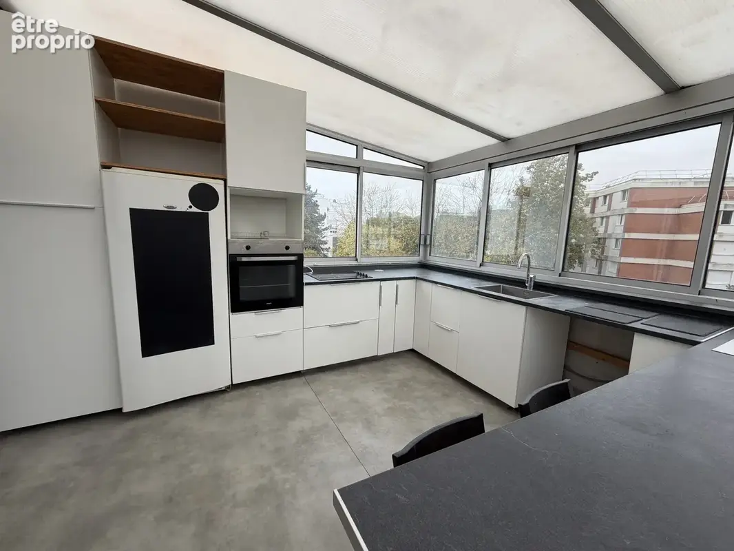 F2 atypique de 60m2 et véranda - photo 9