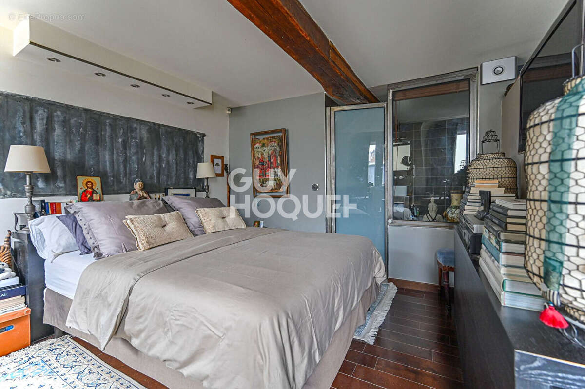 Appartement à PARIS-2E