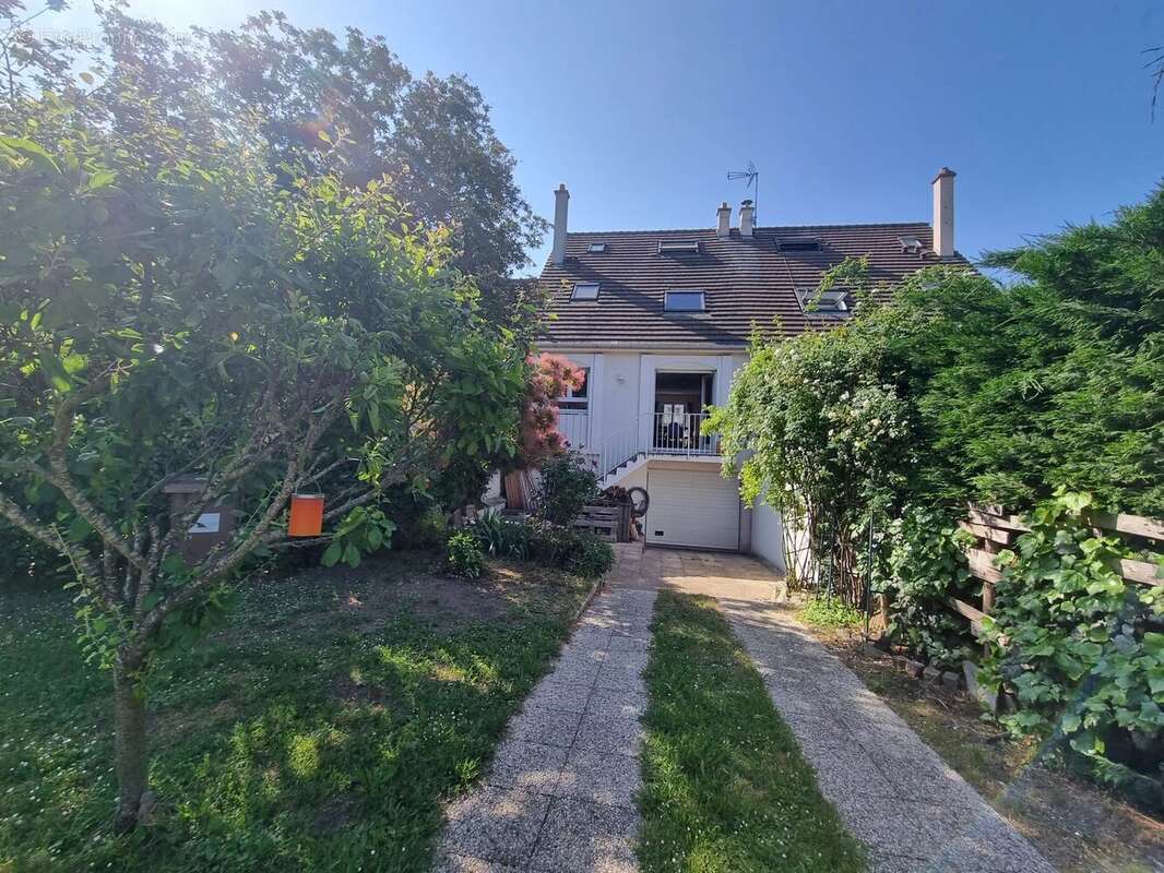 Maison à CROISSY-SUR-SEINE