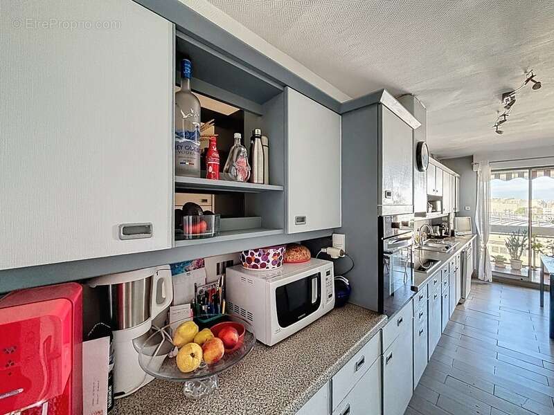 Appartement à MARSEILLE-1E