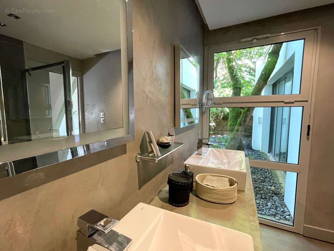 Photo 8 - Maison à CHARBONNIERES-LES-BAINS