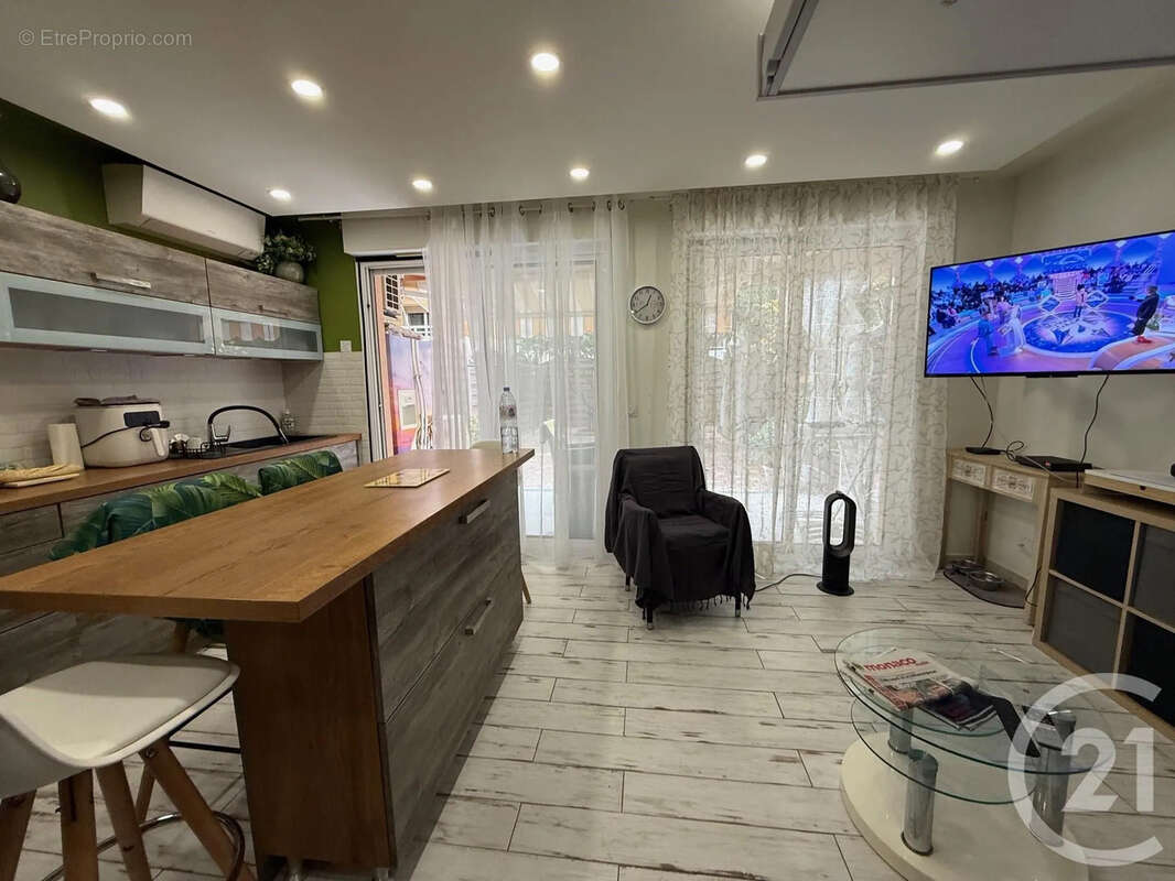 Appartement à ROQUEBRUNE-CAP-MARTIN