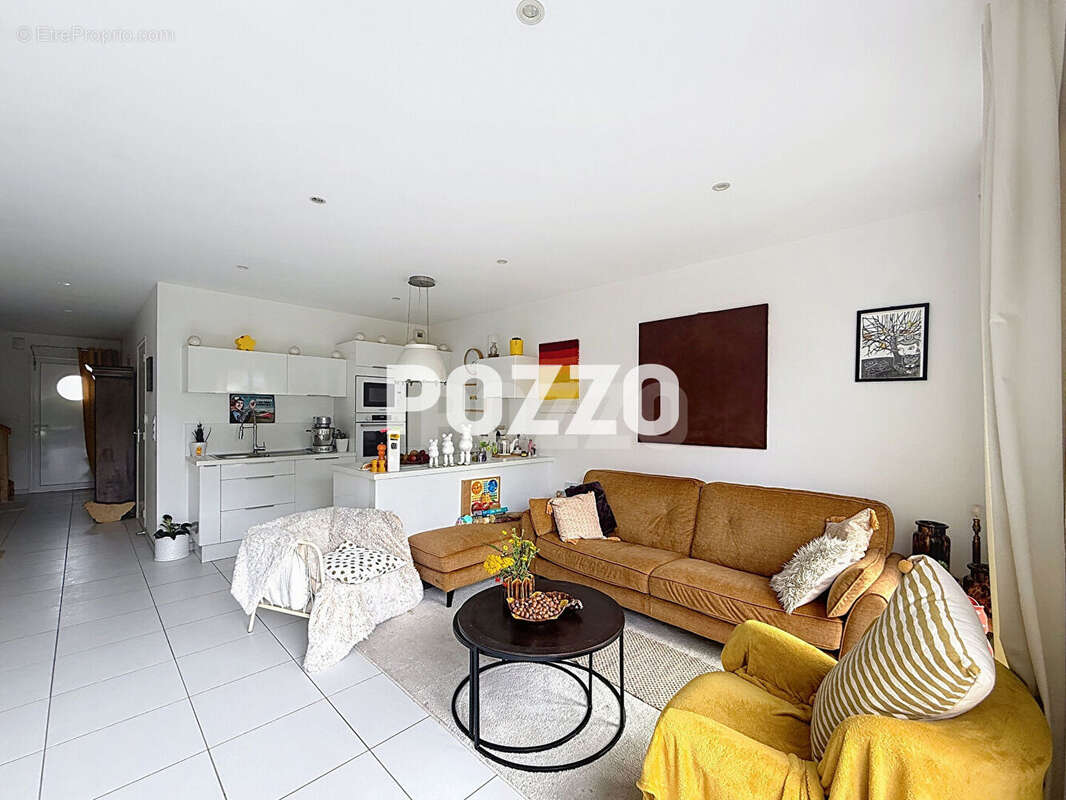 Maison à JULLOUVILLE