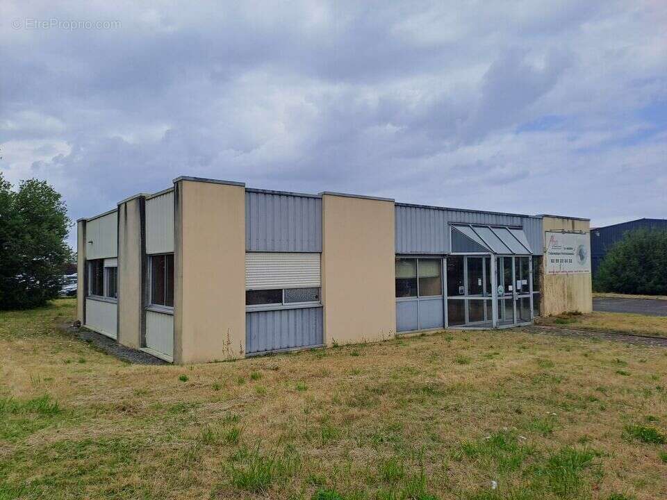 Local d'activite a vendre - photo 2