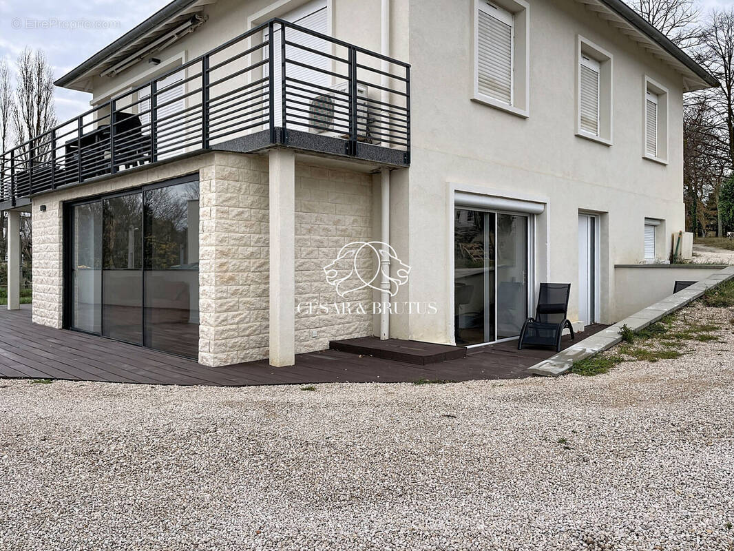 Appartement à SAINT-DIDIER-AU-MONT-D&#039;OR