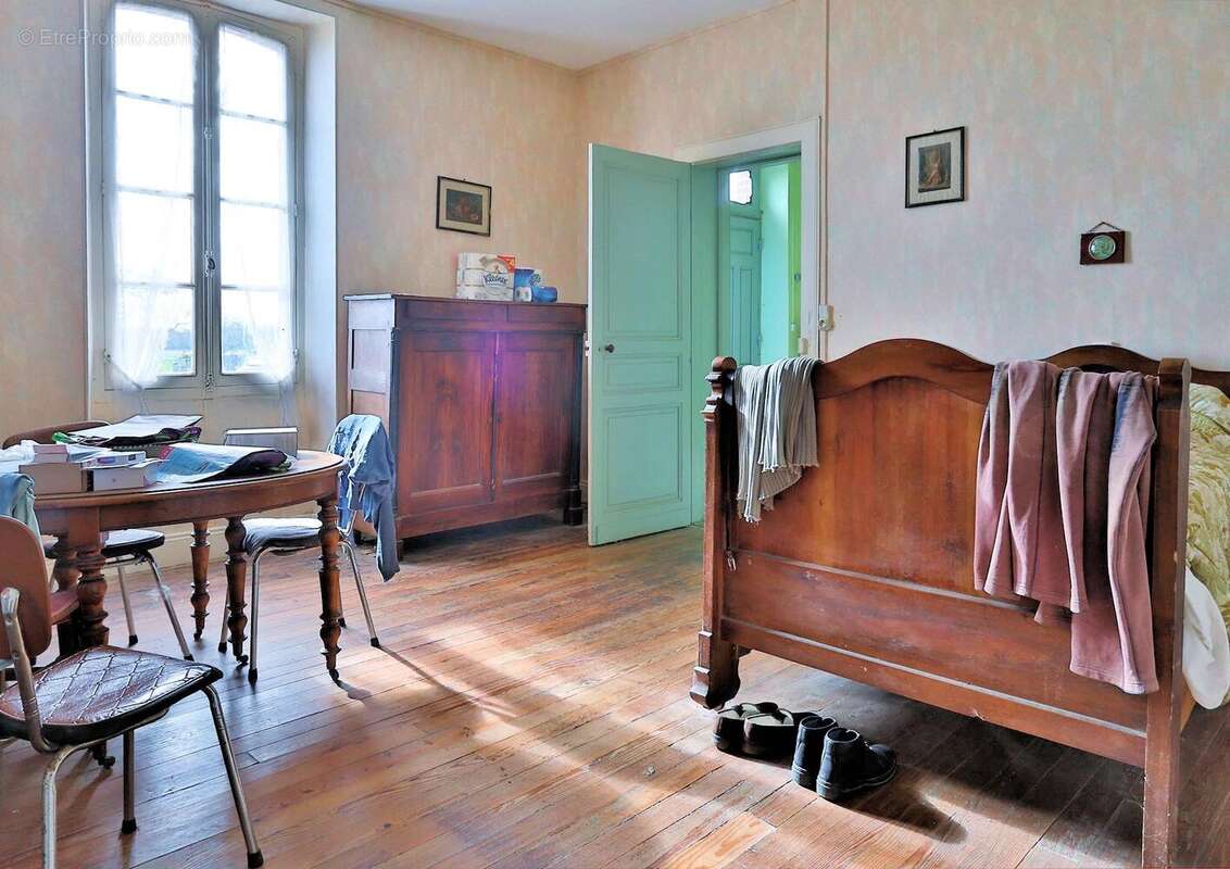 Maison à CASTELNAU-RIVIERE-BASSE