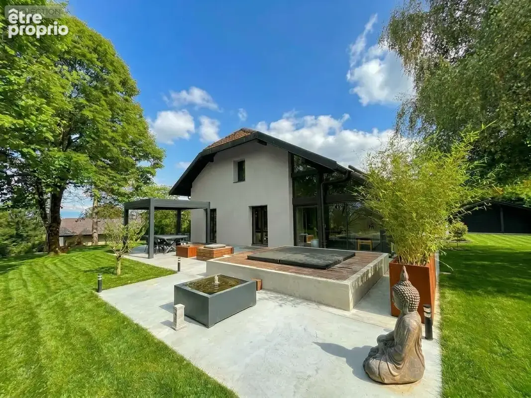 Maison à CRANVES-SALES