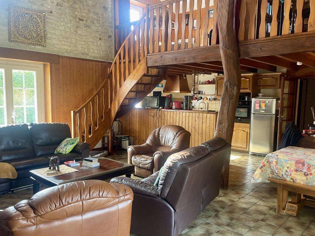 Maison à SAINT-MARTIAL