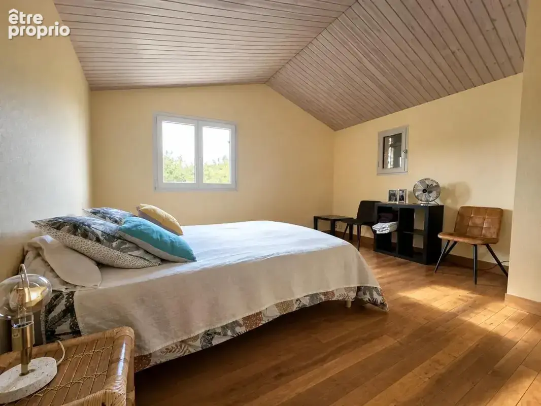 Maison de 7 pièces de 170 m² à Aubigny-Les Clouzeaux - photo 10