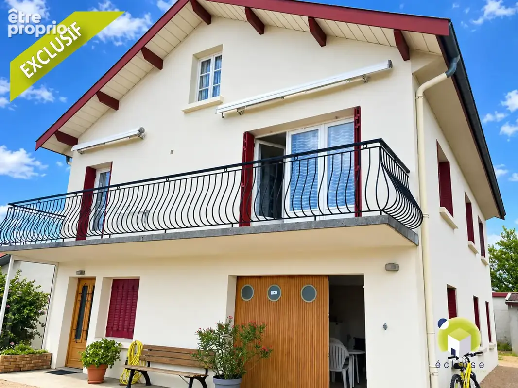 Photo Maison à Polliat au prix de 229 000€