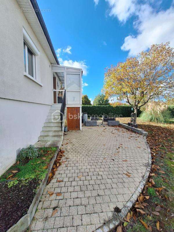 Maison Familiale au coeur de BALLAN - photo 3