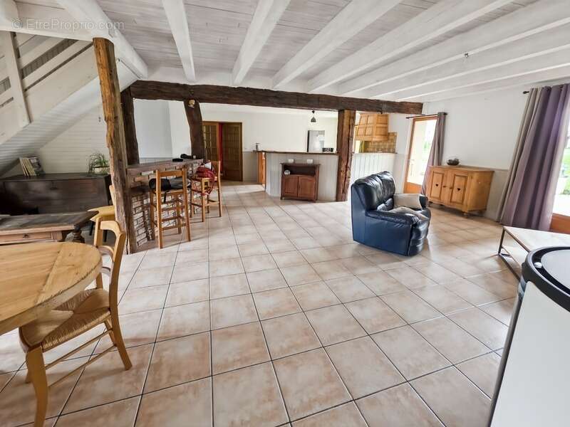 Maison à SAVIGNY-EN-REVERMONT
