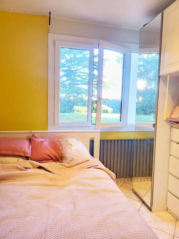 Appartement à SAINT-GENIS-LAVAL