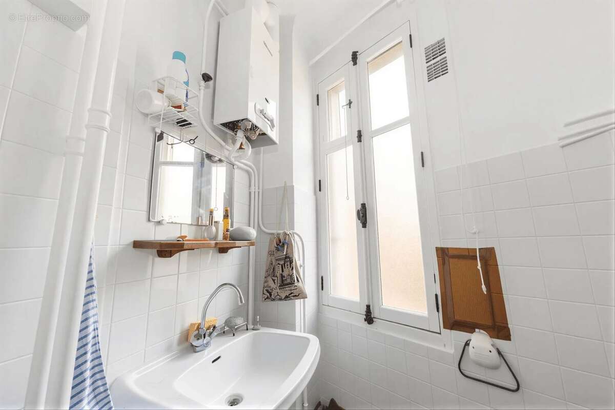 Appartement à PARIS-14E