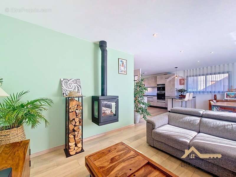 Maison à DRUMETTAZ-CLARAFOND
