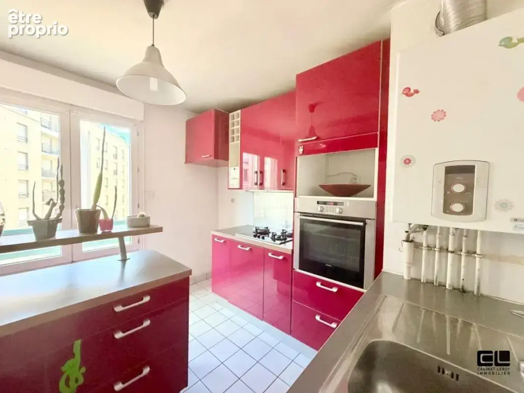 T2 52m² avec balcon  avenue lacassagne proche place sainte anne - photo 2
