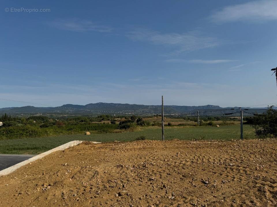 Terrain à GIGNAC