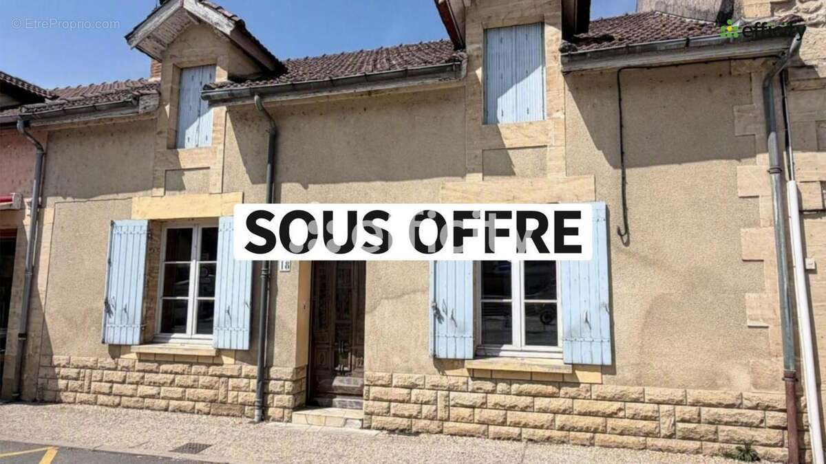 Maison à COUZE-ET-SAINT-FRONT