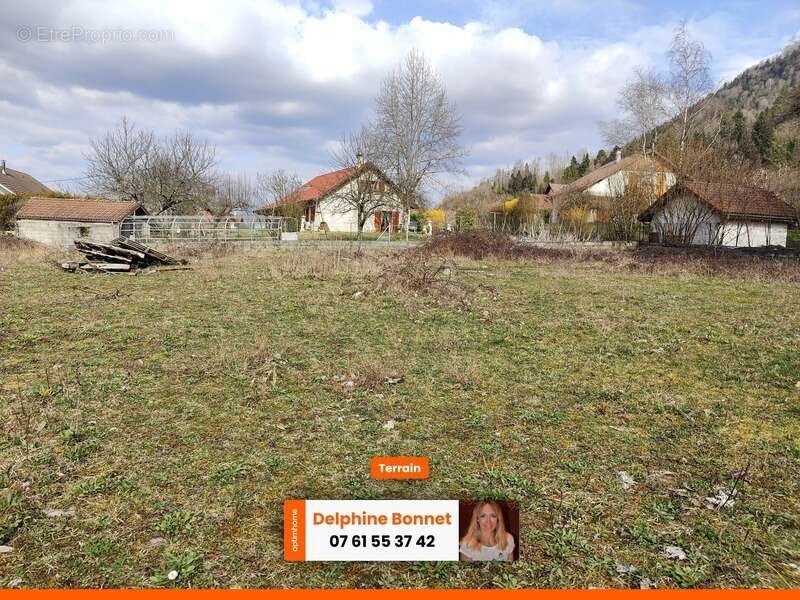 Terrain à SAINT-JOSEPH-DE-RIVIERE