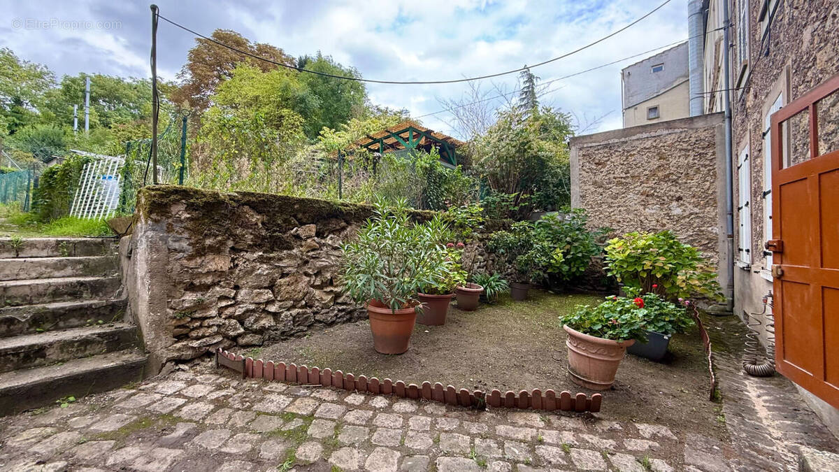 Appartement à CORBEIL-ESSONNES