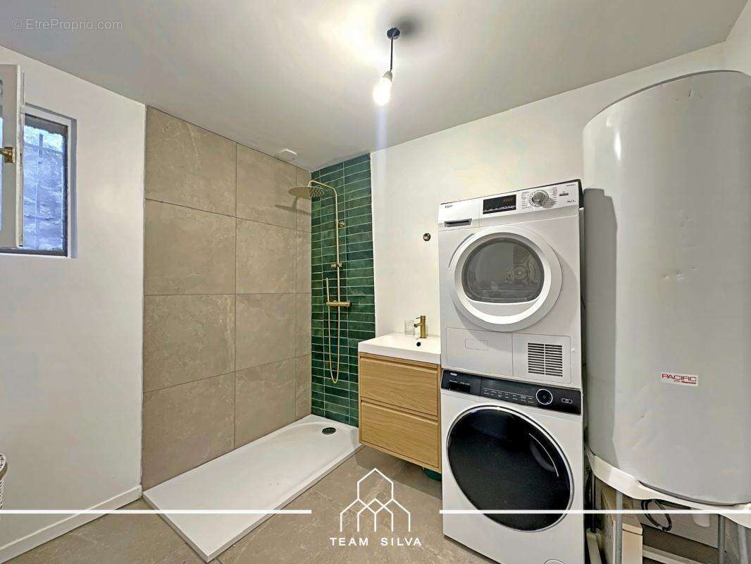 Maison à SAINT-GENIS-LAVAL