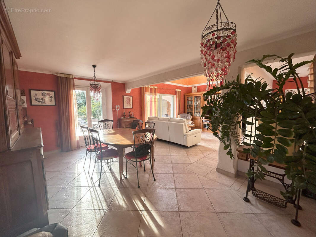 Autre à SAINT-RAPHAEL