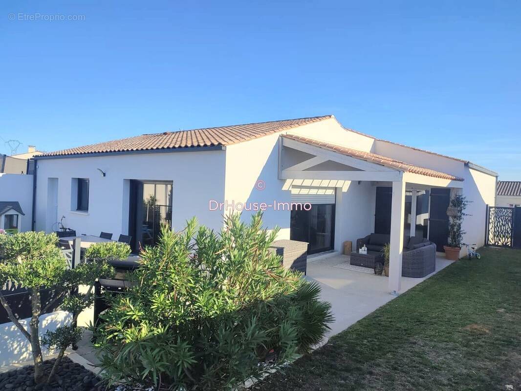 Maison à CIRE-D&#039;AUNIS