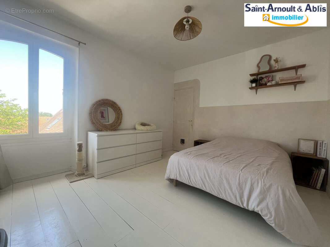 Maison 190 m² à Saint-Martin-De-Brethencourt  - photo 6