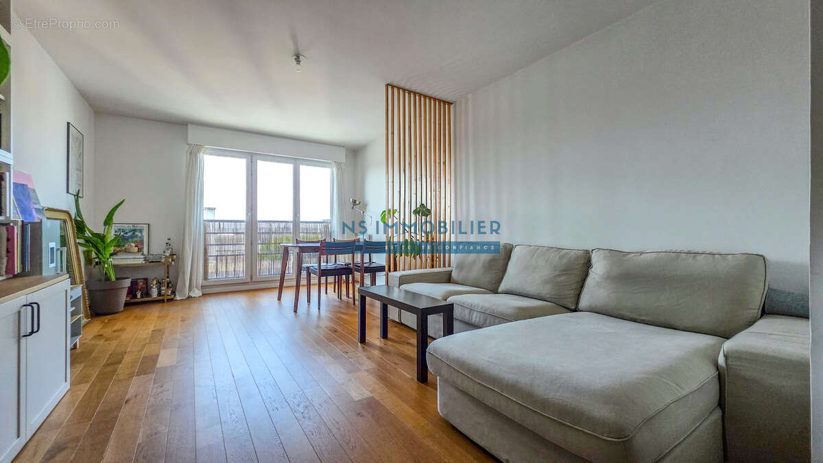 Appartement à SARTROUVILLE