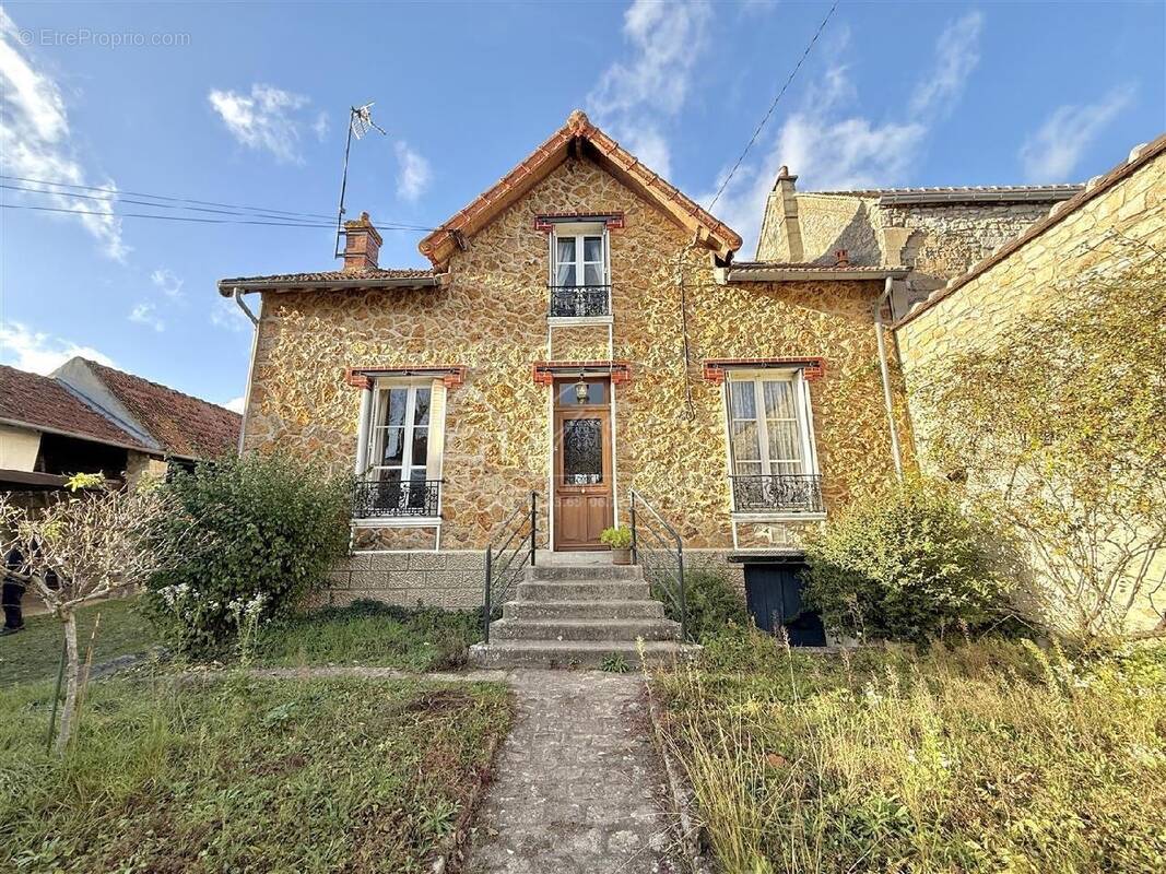 Maison à MILLY-LA-FORET