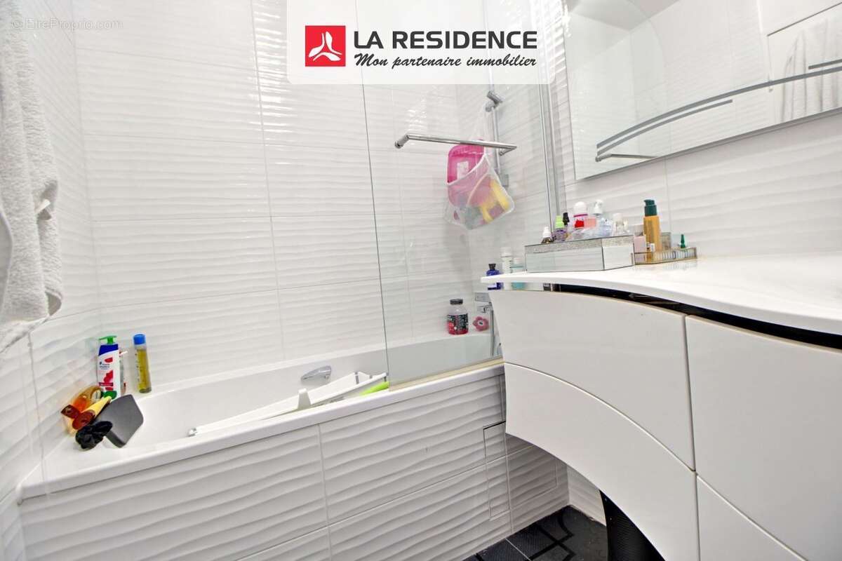 Appartement à FONTENAY-LE-FLEURY