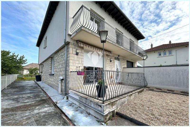 Maison à DAMPNIAT
