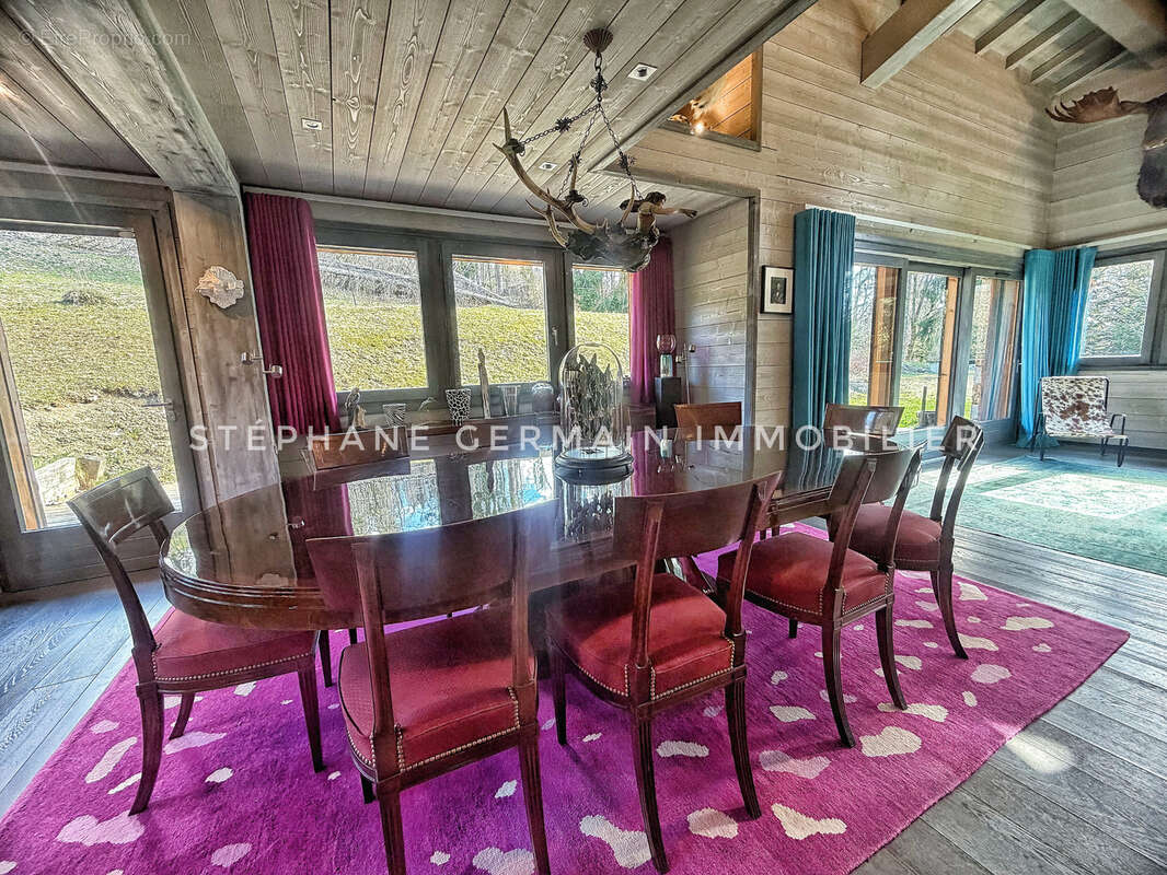 Maison à DEMI-QUARTIER